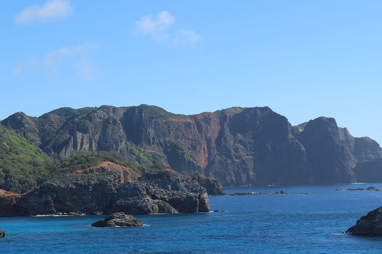 南島から千尋岩(ハートロック)を眺める